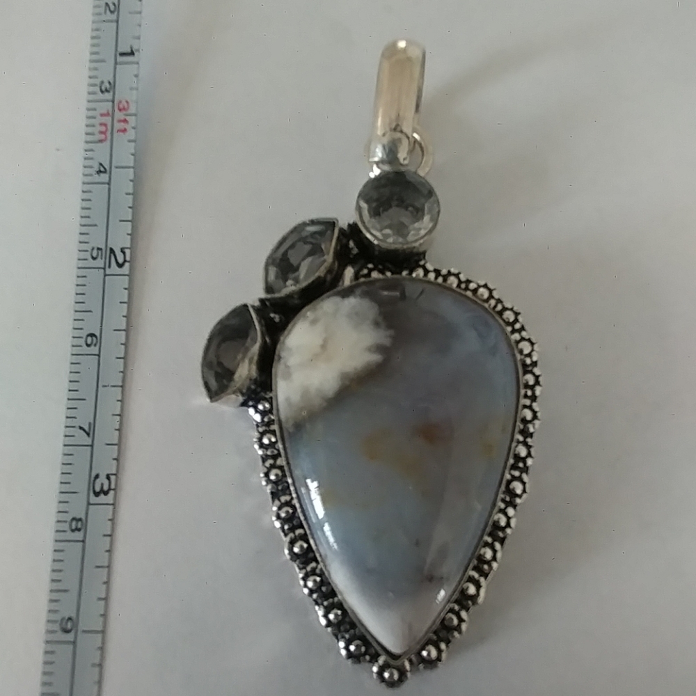 White Topaz and Agate pendant